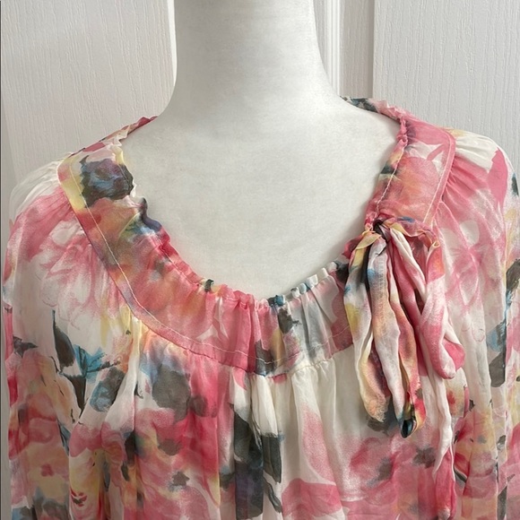 Floral Pink & Cream Blouse 100% Silk Lined Long Sleeve Round Neckline Size S - Picture 2 of 8